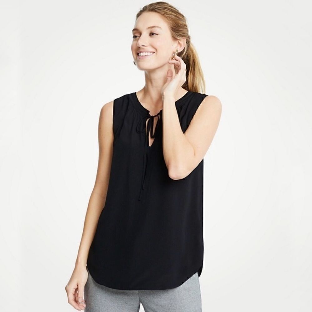 Nwt Ann Taylor tie neck keyhole shell sz medium